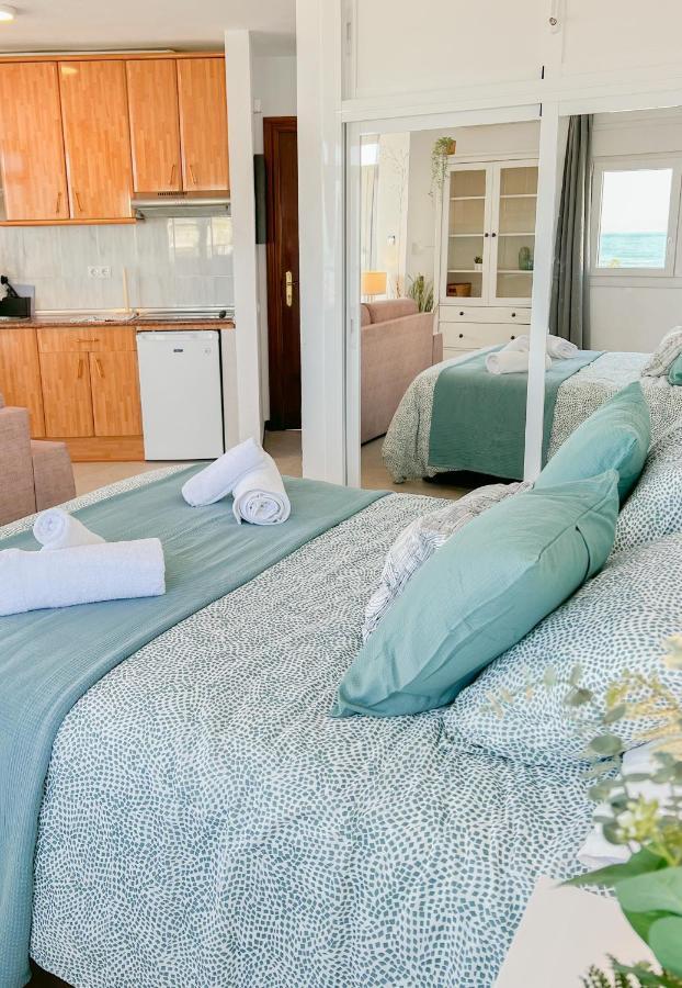 Beautiful Sea Views Apartment Pool & Beach Torremolinos Kültér fotó